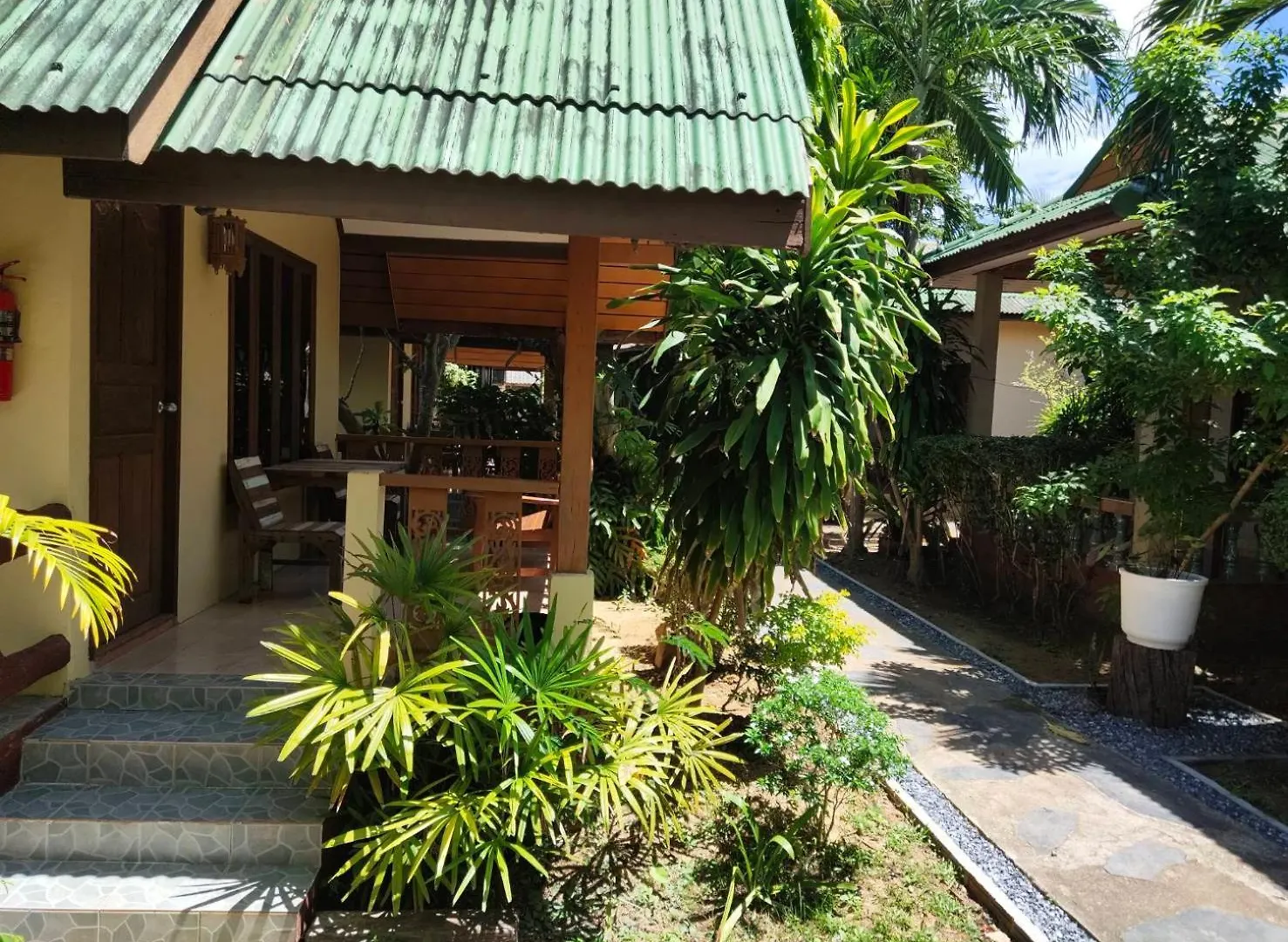Lanta Riviera Beach Resort Ко-Ланта 3*,
