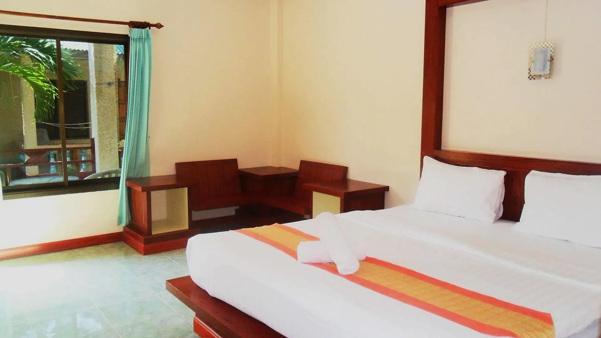 Lanta Riviera Beach Resort Ко-Ланта 3*,
